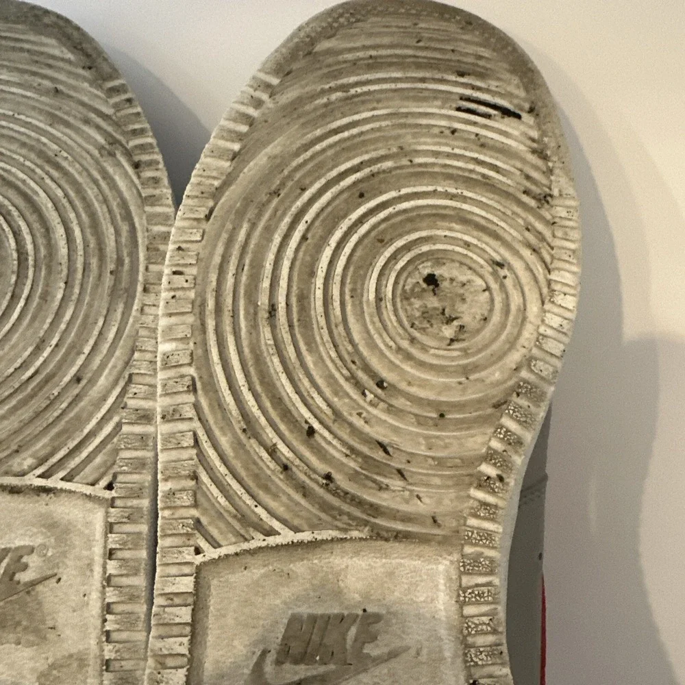 Nike pictures area one